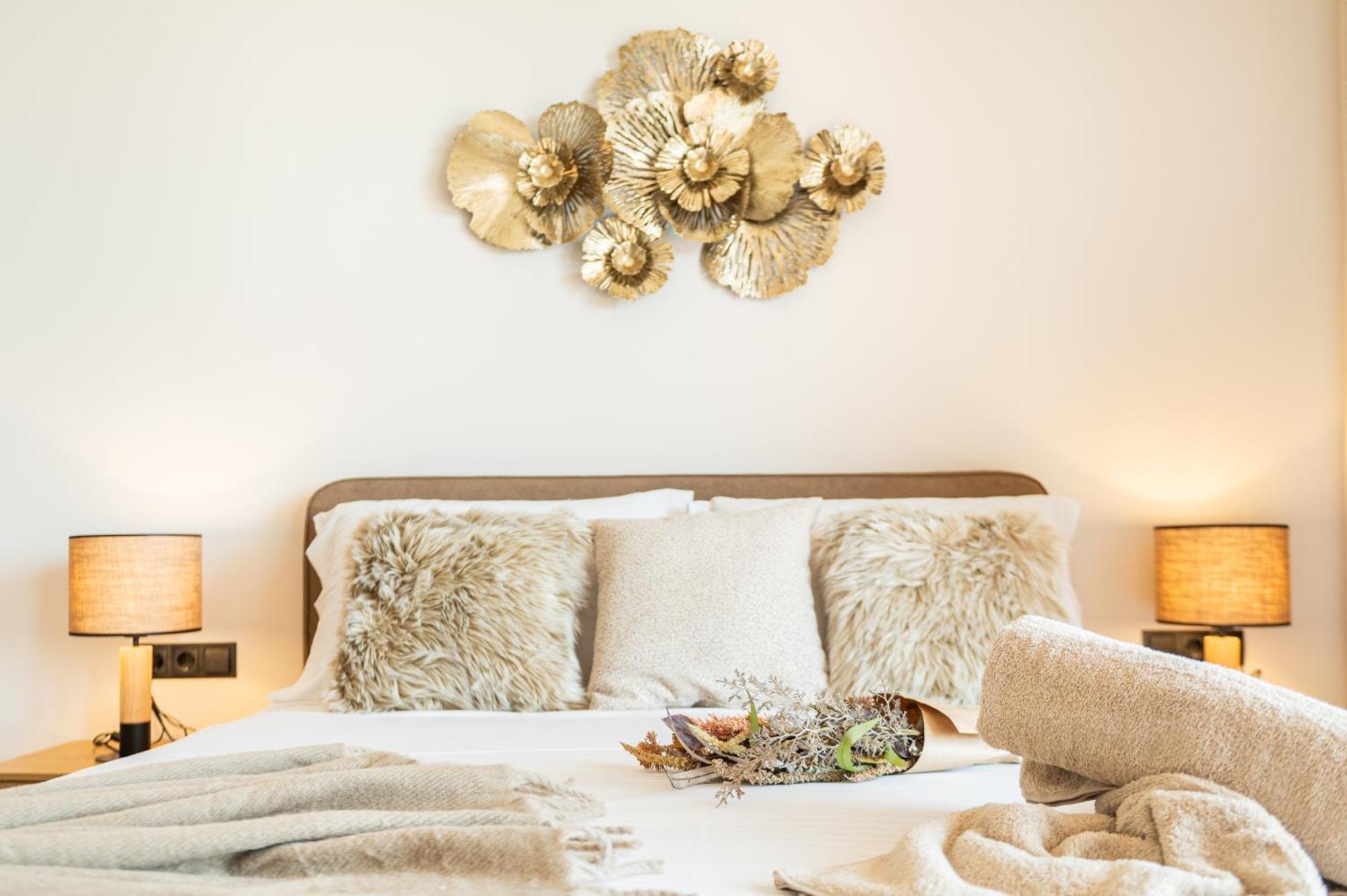 Petradi Suites Каламата Екстериор снимка