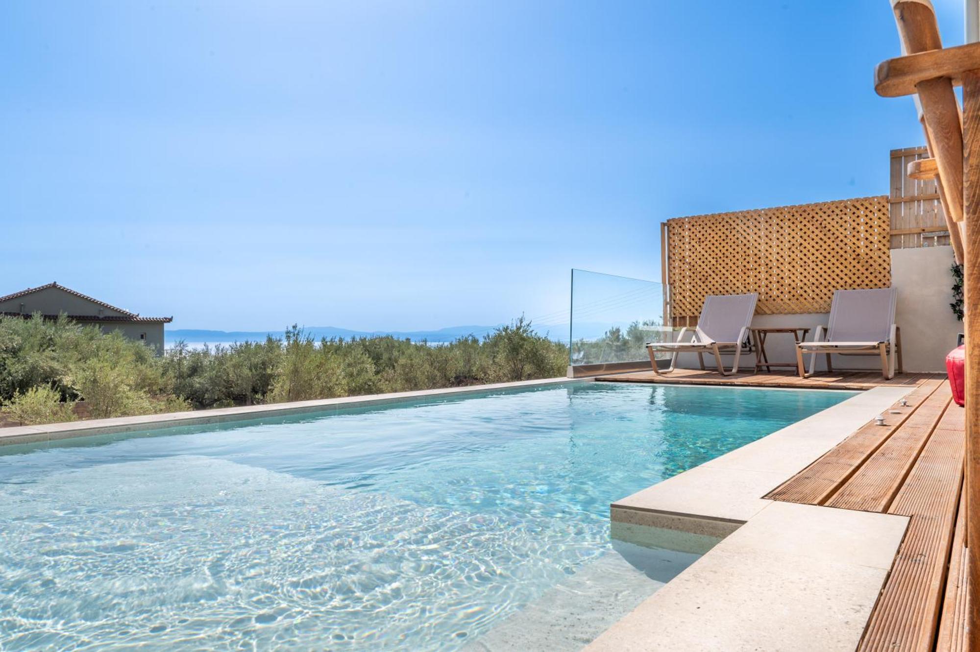 Petradi Suites Каламата Екстериор снимка
