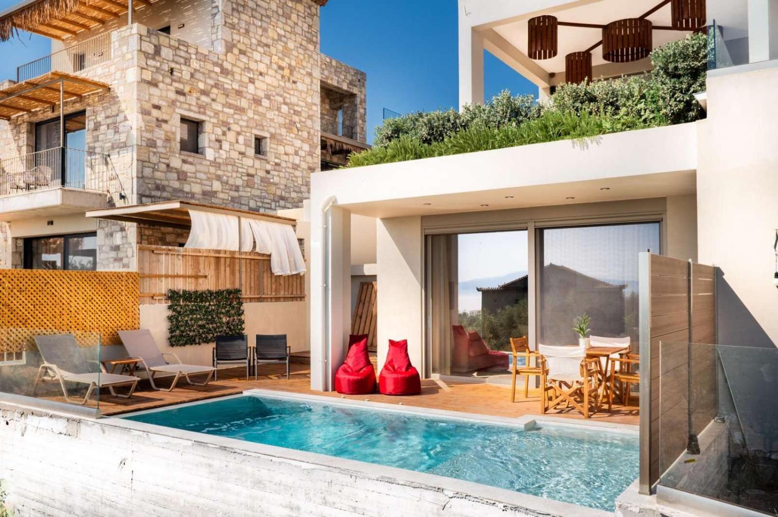 Petradi Suites Каламата Екстериор снимка