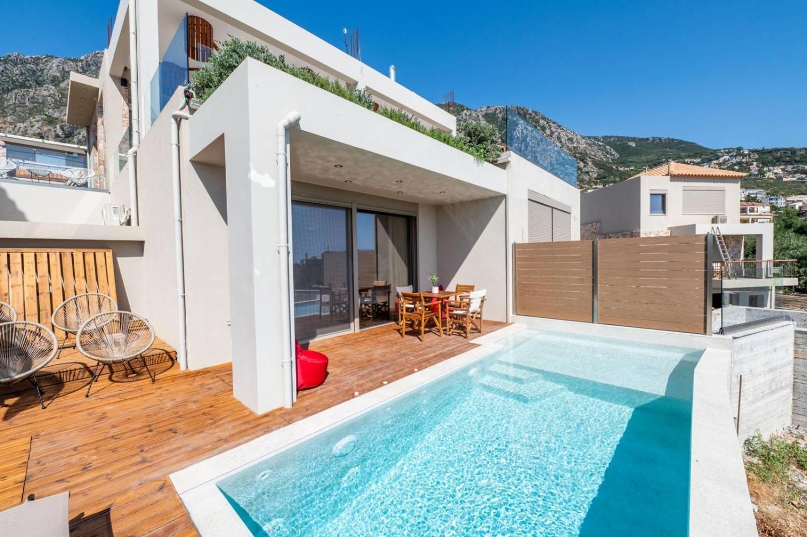 Petradi Suites Каламата Екстериор снимка
