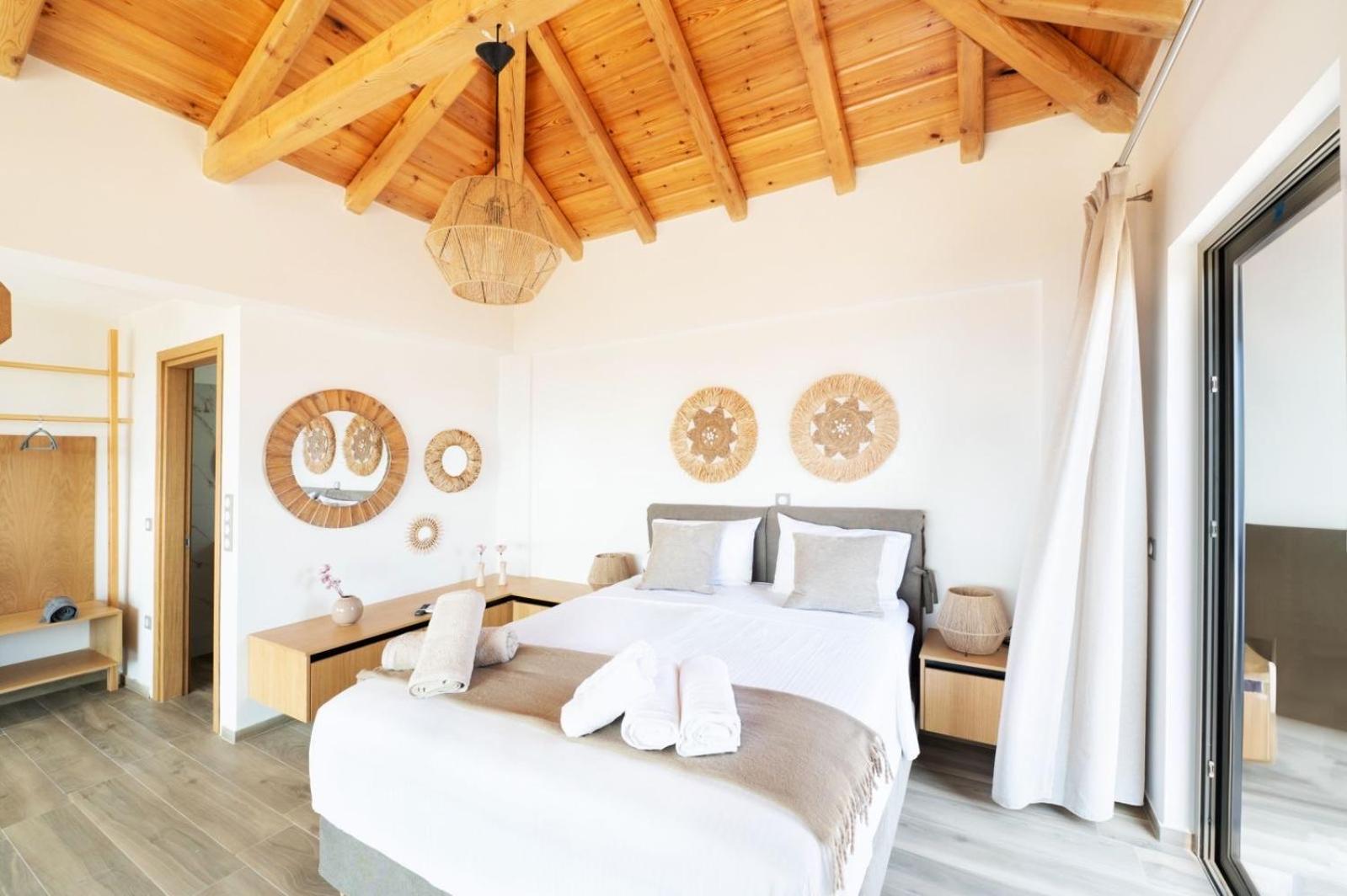 Petradi Suites Каламата Екстериор снимка