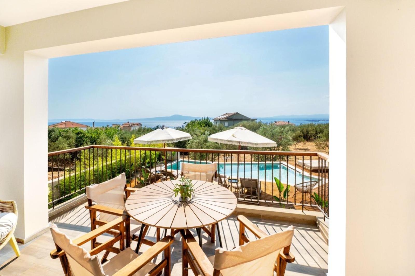 Petradi Suites Каламата Екстериор снимка