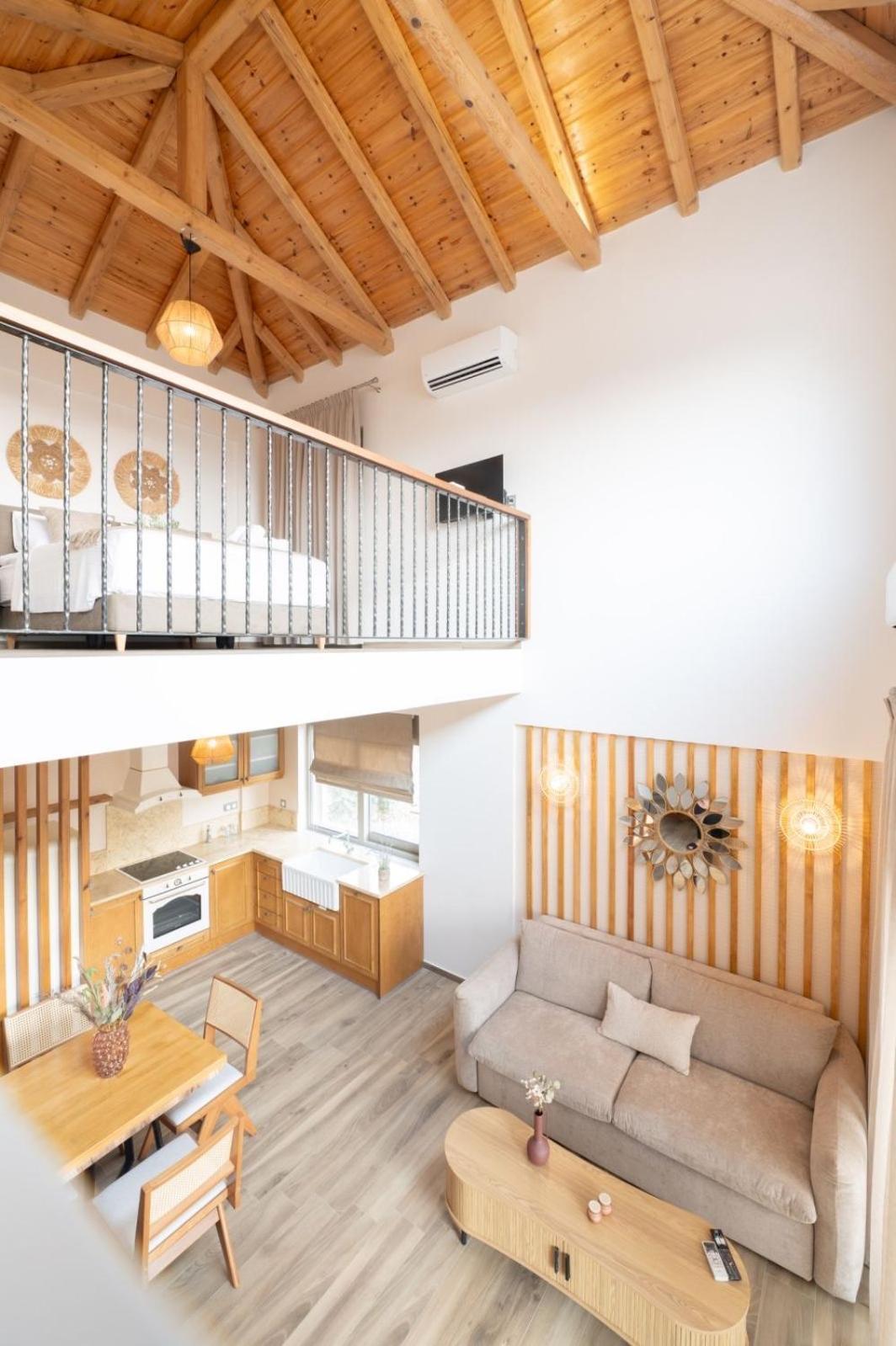 Petradi Suites Каламата Екстериор снимка