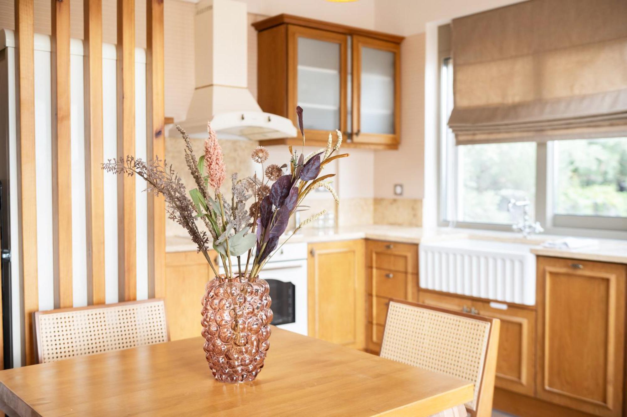 Petradi Suites Каламата Екстериор снимка