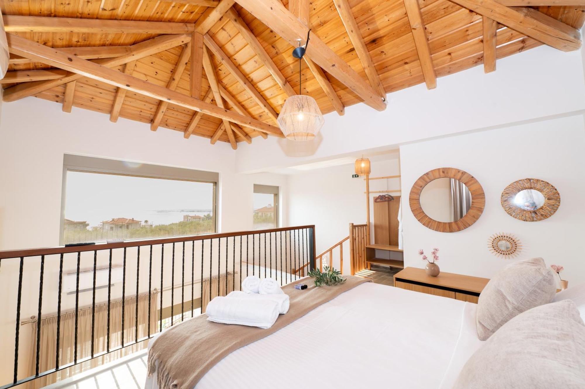 Petradi Suites Каламата Екстериор снимка