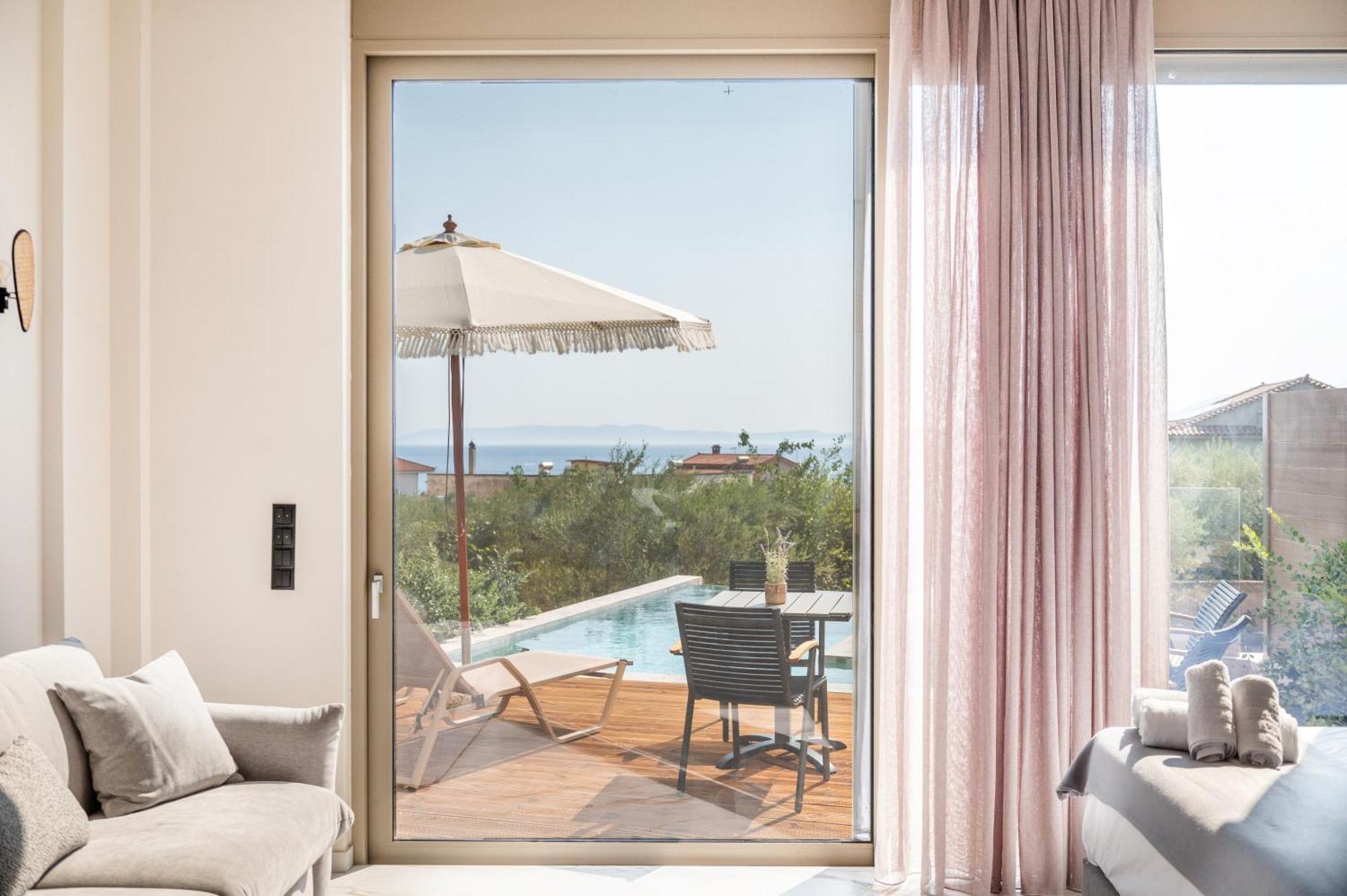 Petradi Suites Каламата Екстериор снимка
