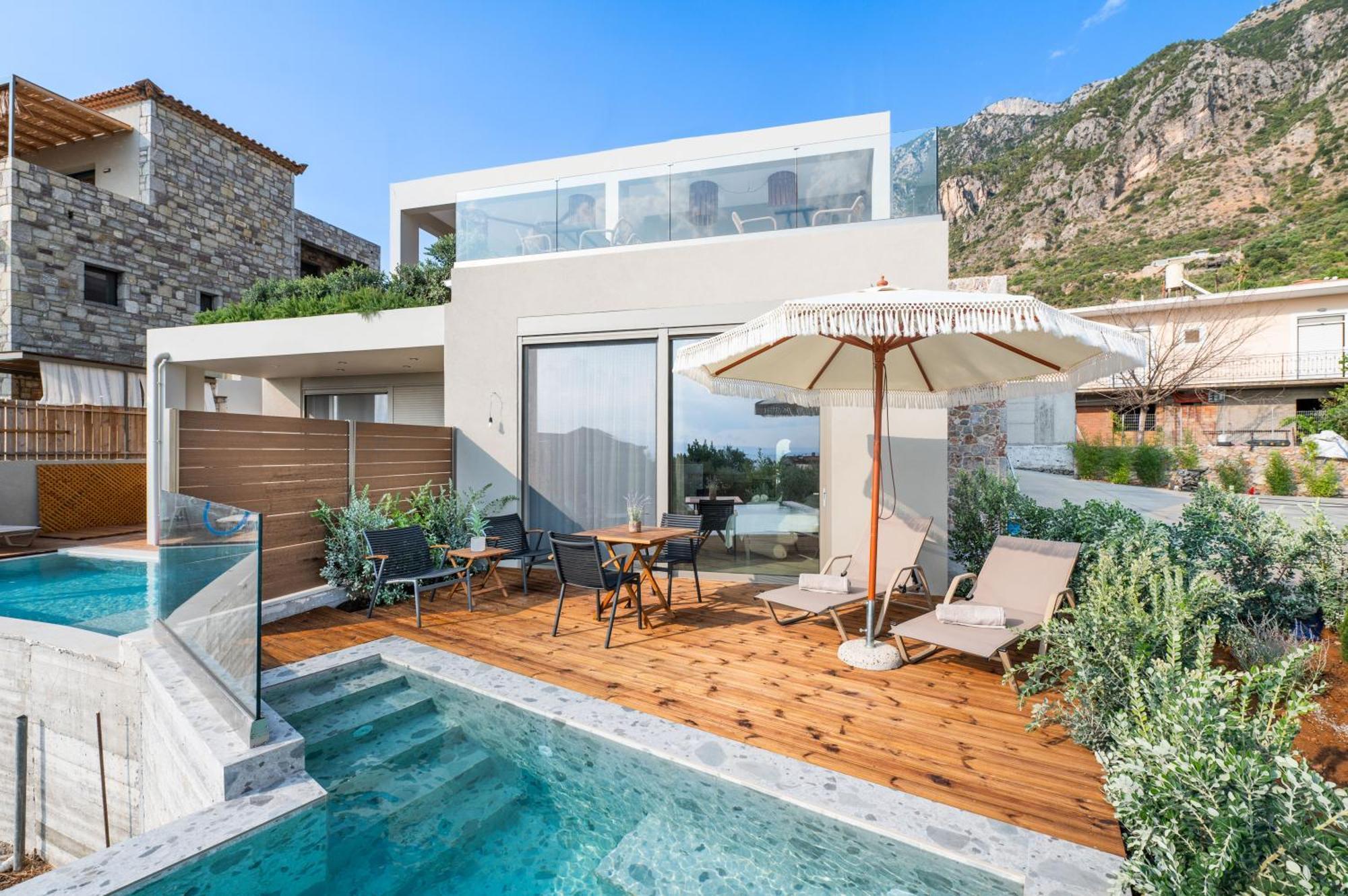 Petradi Suites Каламата Екстериор снимка
