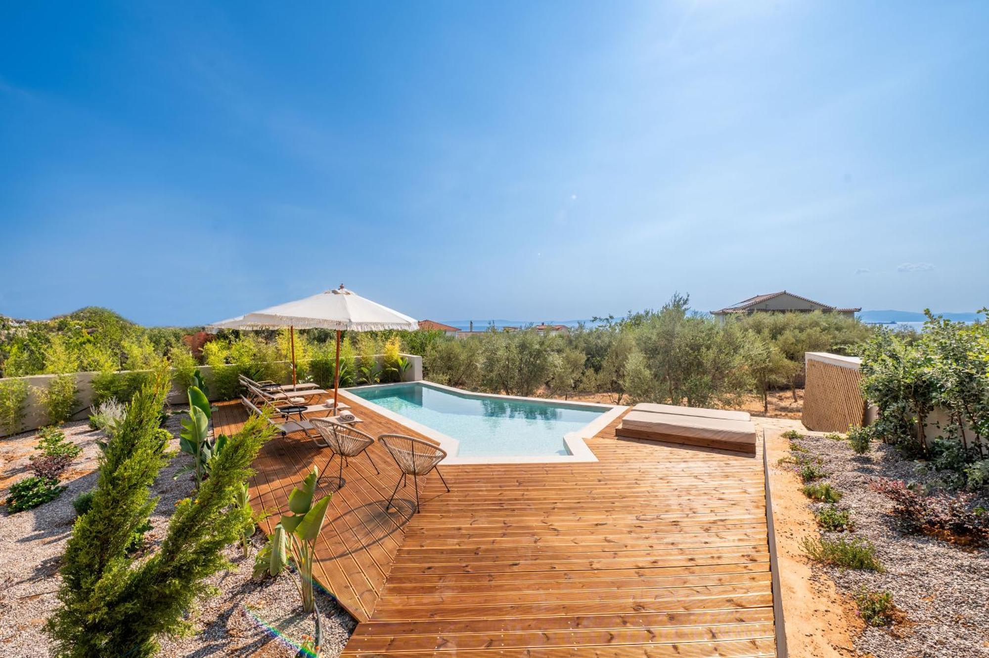 Petradi Suites Каламата Екстериор снимка