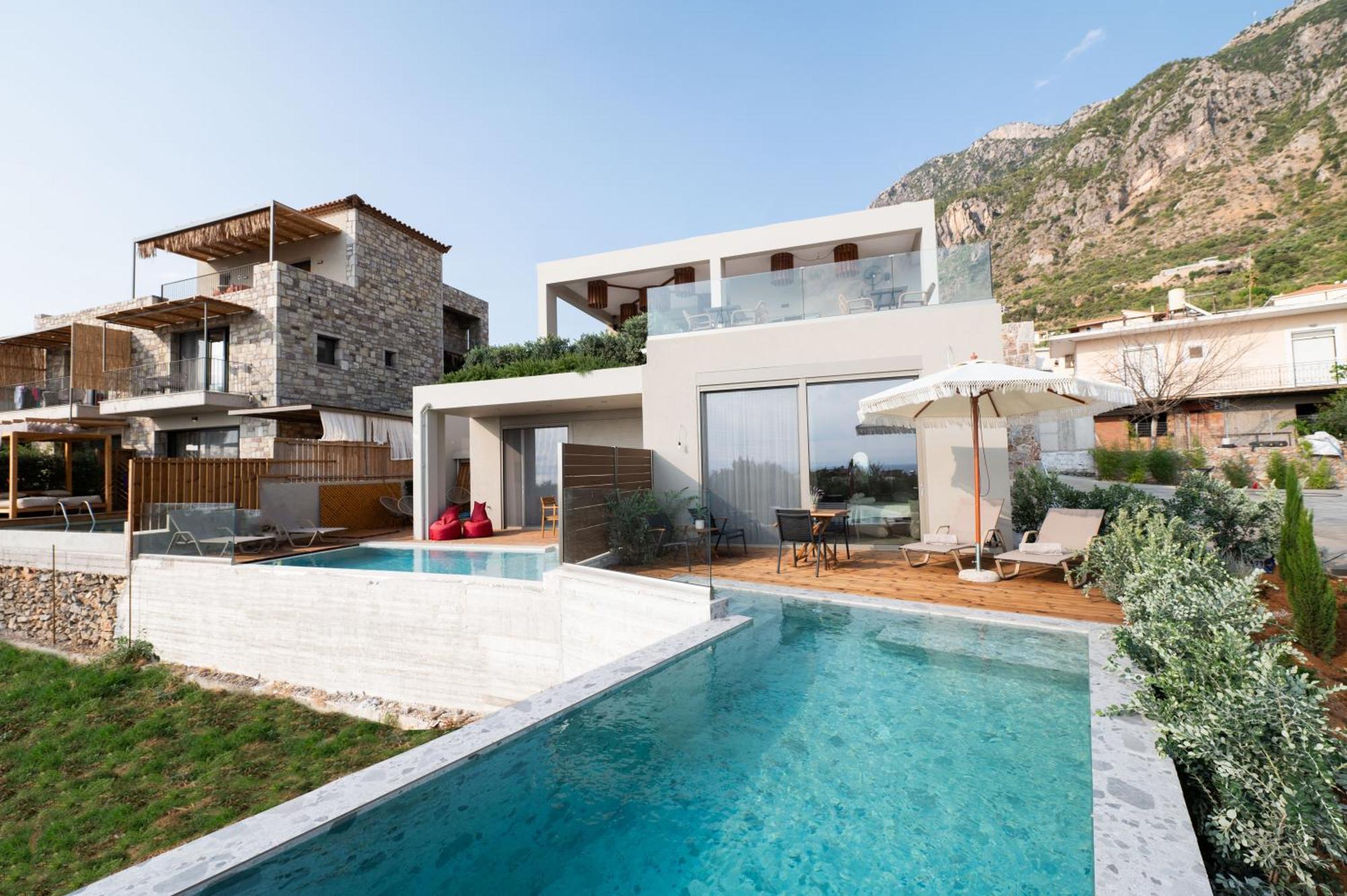 Petradi Suites Каламата Екстериор снимка