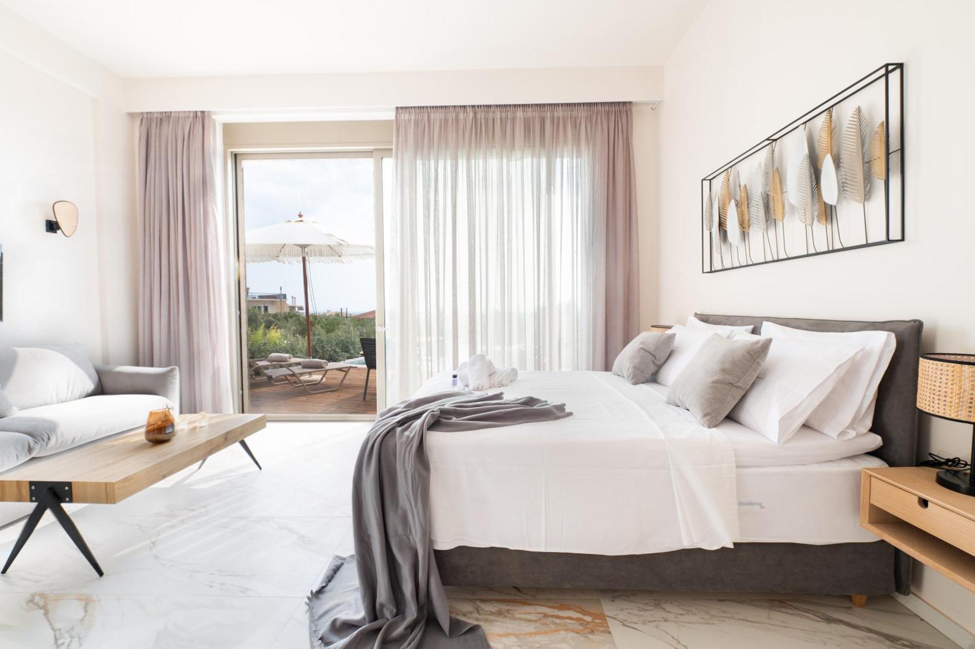Petradi Suites Каламата Екстериор снимка